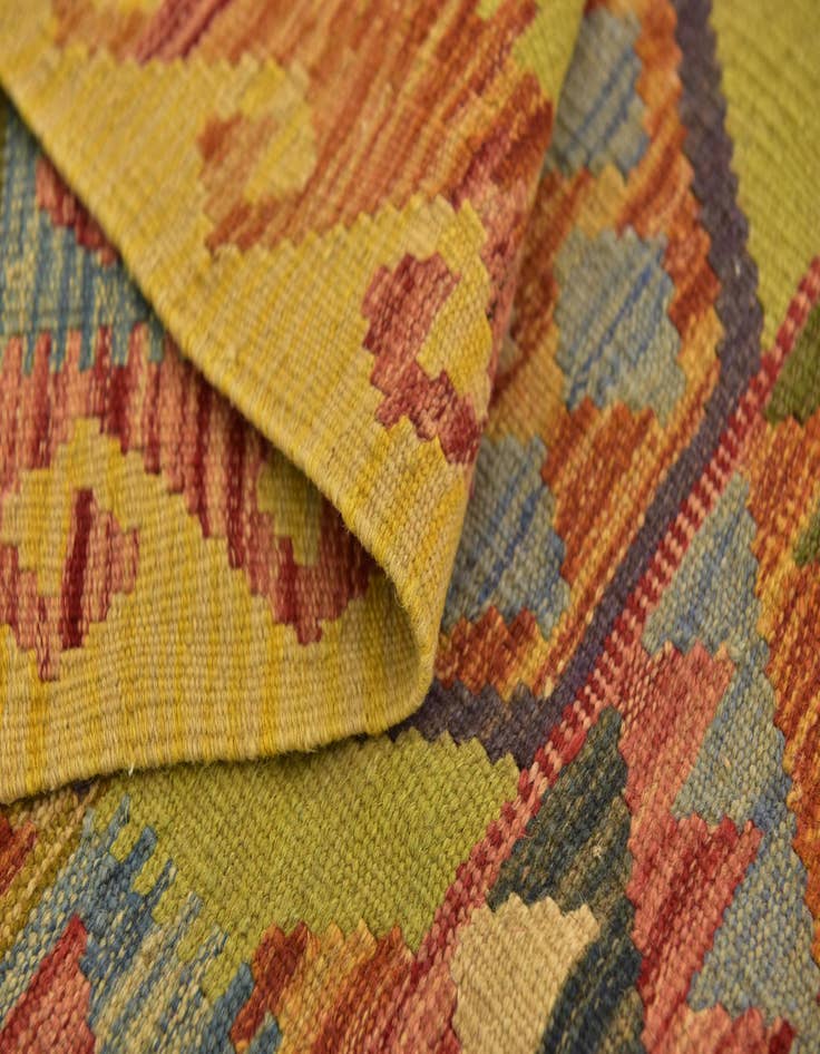 Detail image of 4' 9 x 6' 5 Hand Woven Kilim Maymana Wool Rug