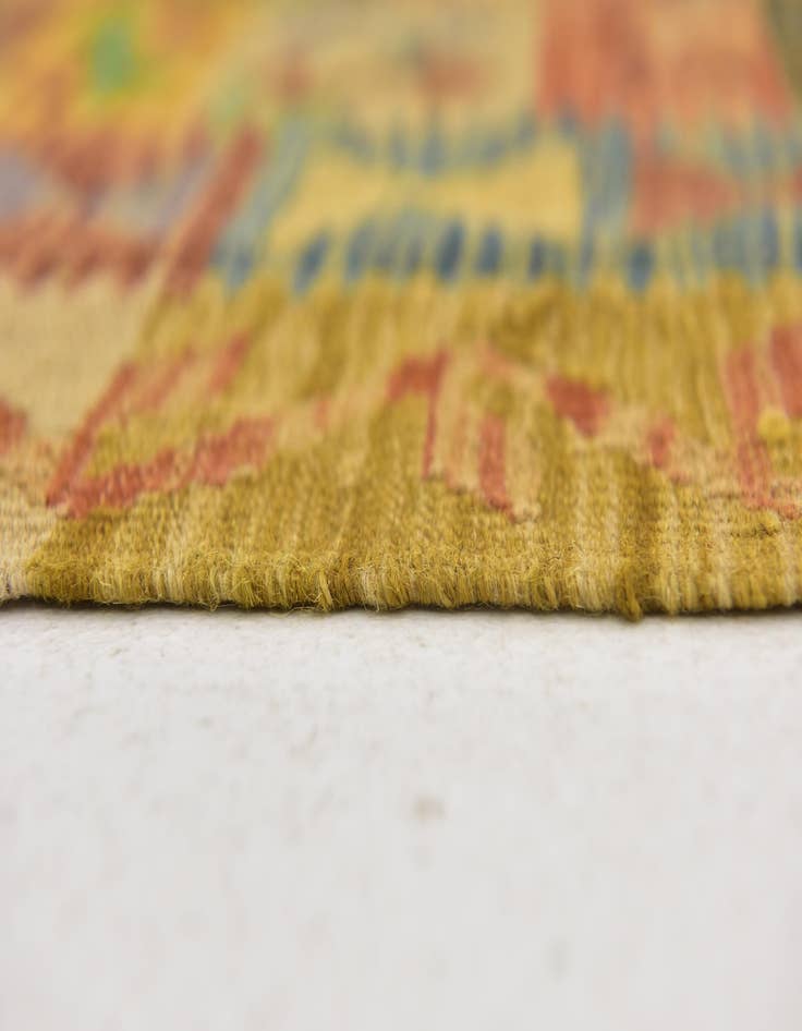 Detail image of  4' 7 x 6' 5  Hand Woven Kilim Maymana Wool Rug