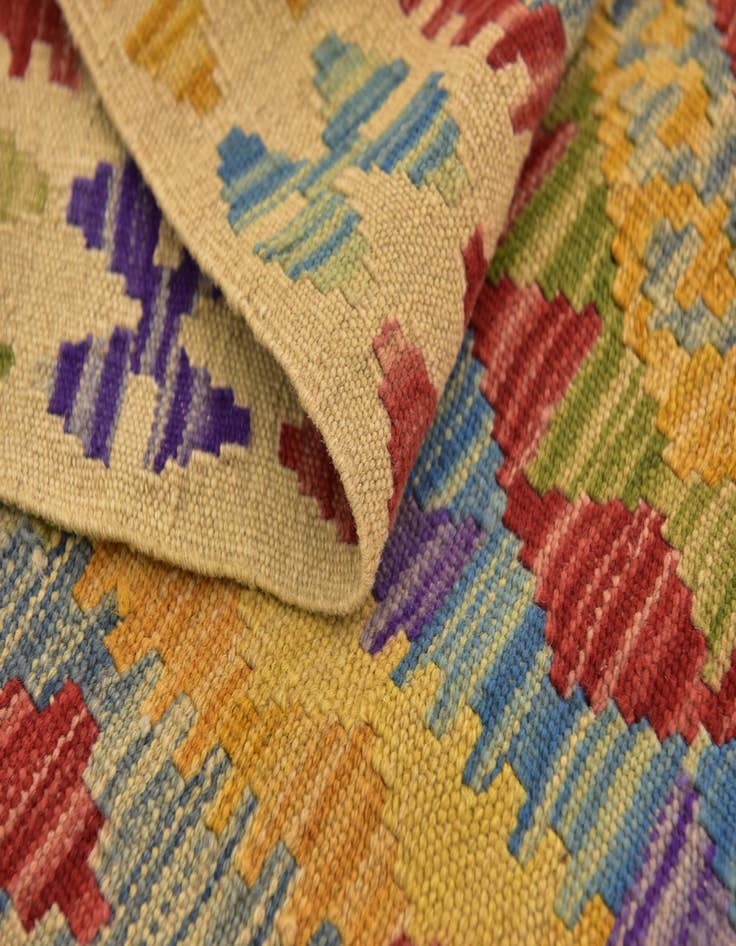 Detail image of  3' 5 x 6' 6  Hand Woven Kilim Maymana Wool Rug