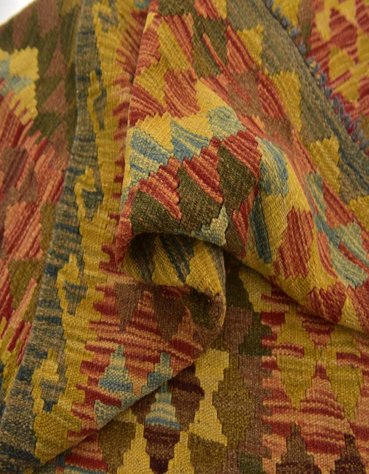 Detail image of  3' 2 x 4' 9  Hand Woven Kilim Maymana Wool Rug