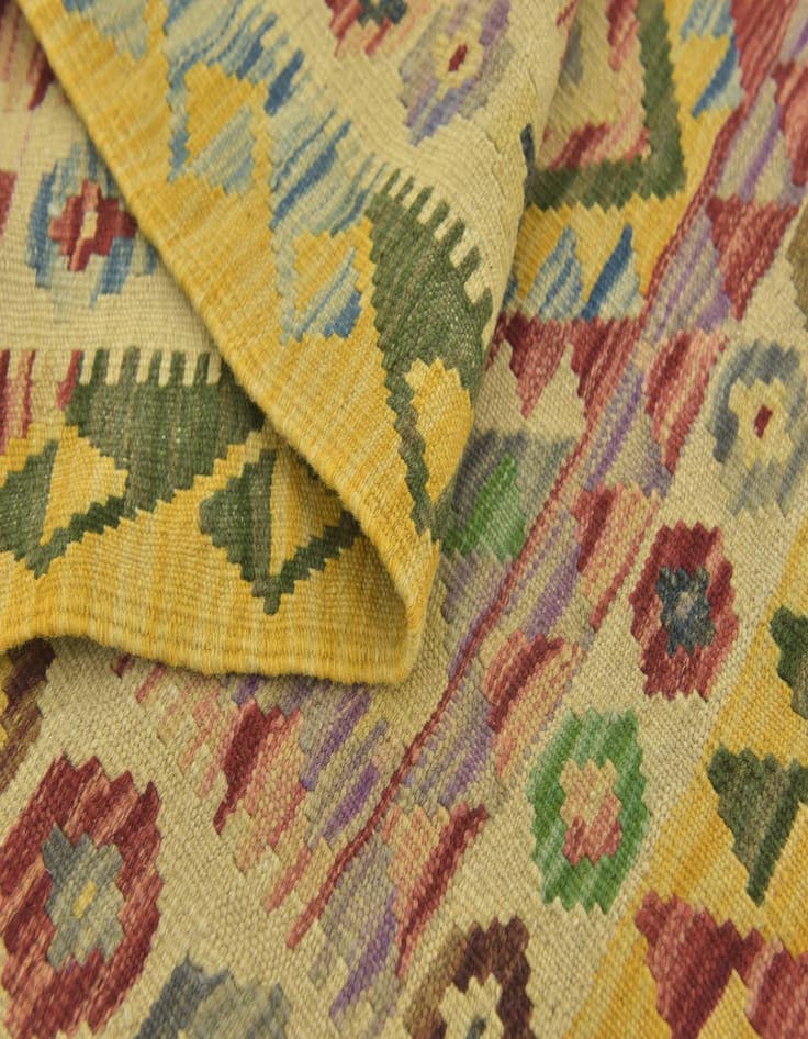 Detail image of  3' 2 x 4' 7  Hand Woven Kilim Maymana Wool Rug