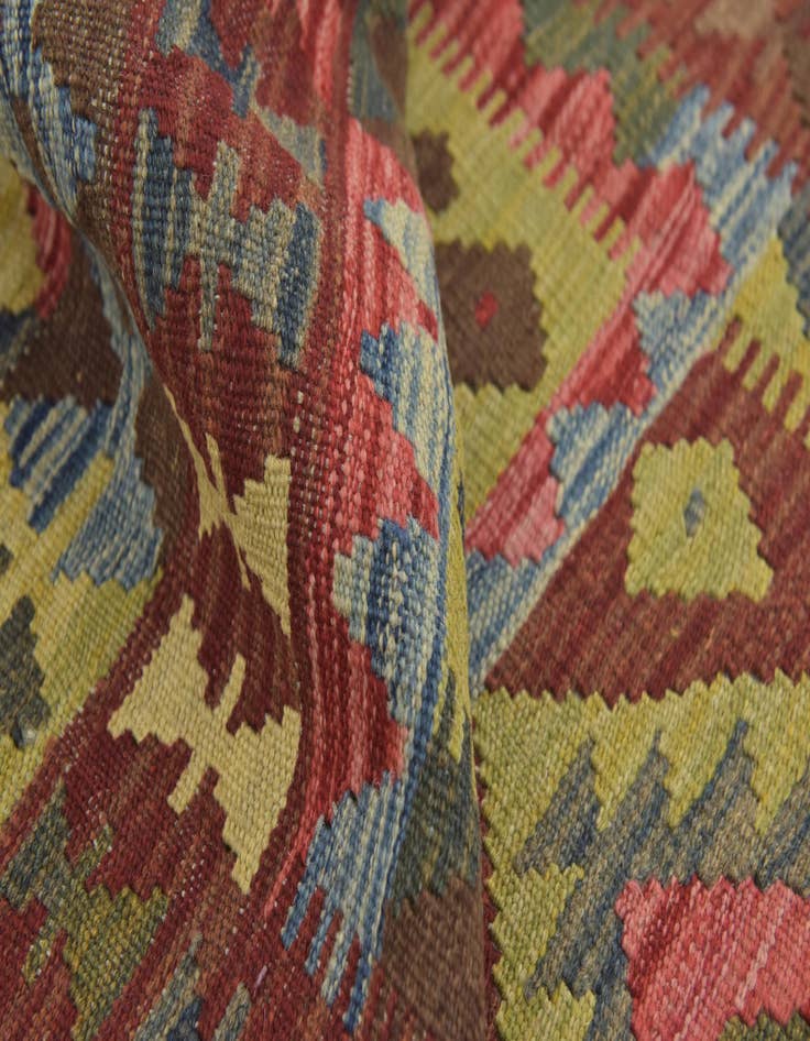 Detail image of  4' 10 x 6' 4  Hand Woven Kilim Maymana Wool Rug