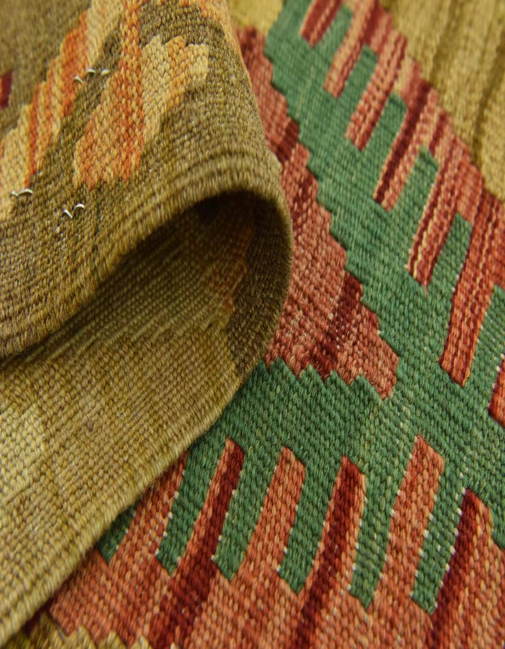Detail image of  2' 8 x 4'  Hand Woven Kilim Maymana Wool Rug