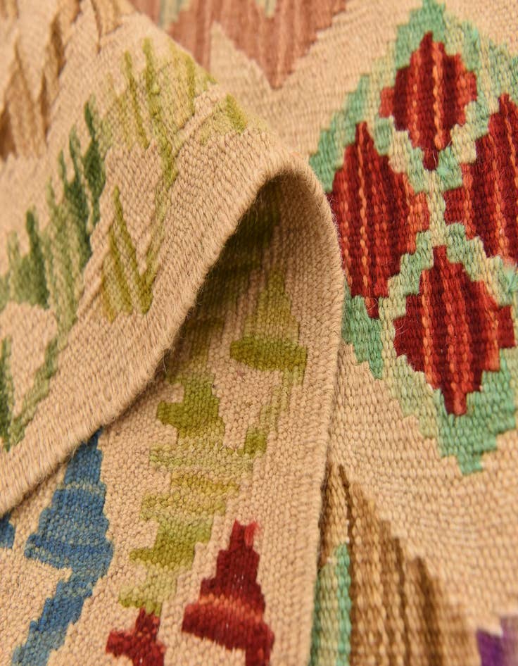 Detail image of  5' x 6' 6  Hand Woven Kilim Maymana Wool Rug