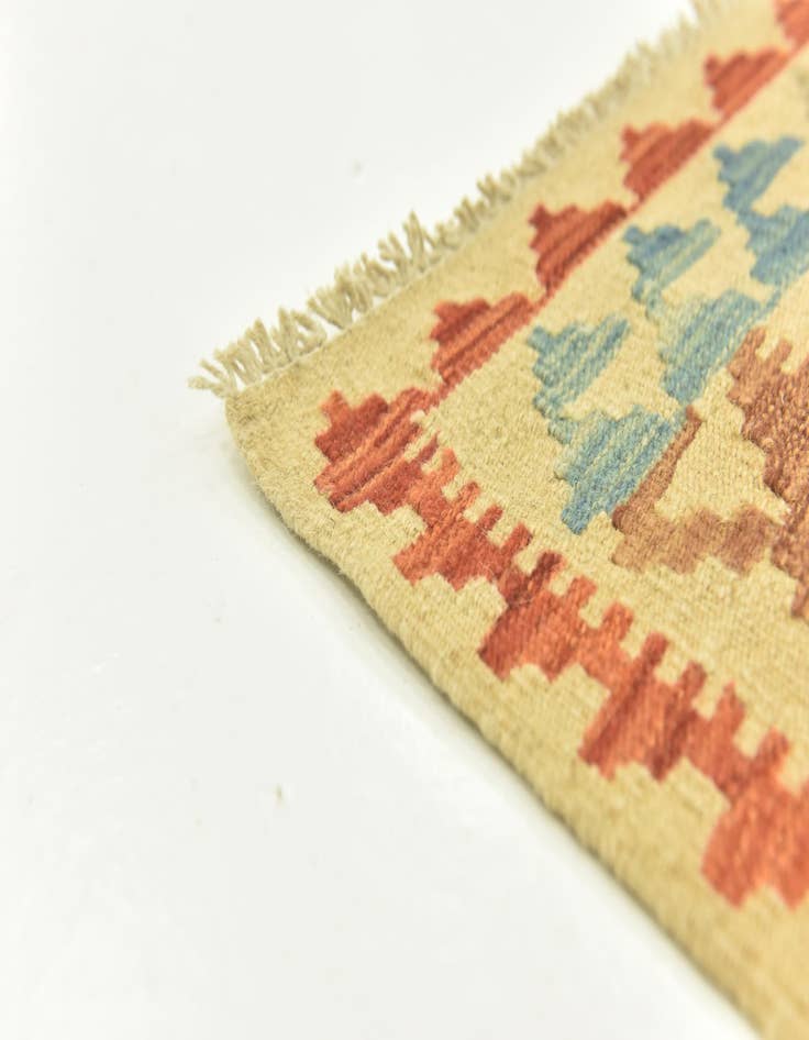 Detail image of  3' 3 x 6' 5  Hand Woven Kilim Maymana Wool Rug
