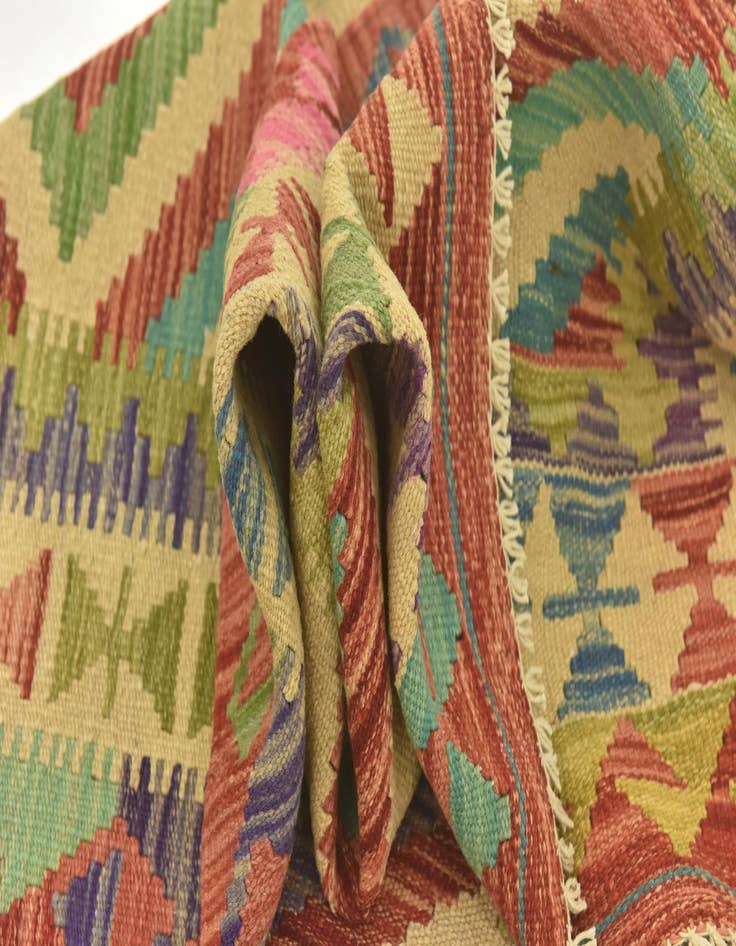Detail image of  3' 6 x 4' 9  Hand Woven Kilim Maymana Wool Rug