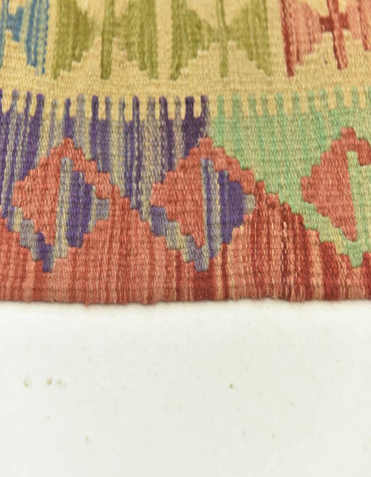 Detail image of  3' 6 x 4' 9  Hand Woven Kilim Maymana Wool Rug