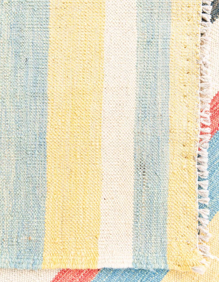 Detail image of  4' x 5' 10  Hand Woven Kilim Maymana Wool Rug
