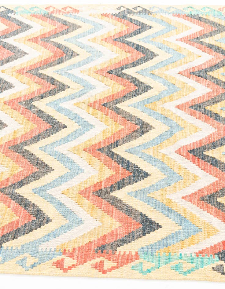 Detail image of  4' 3 x 6' 2  Hand Woven Kilim Maymana Wool Rug