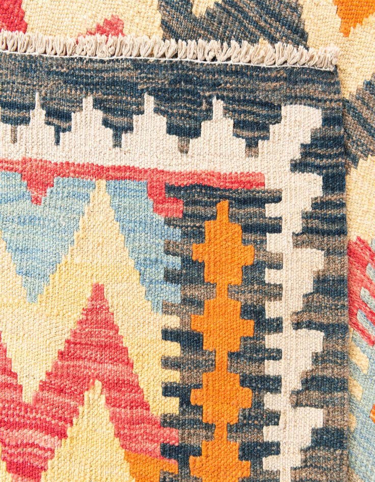 Detail image of  3' 4 x 6' 5  Hand Woven Kilim Maymana Wool Rug