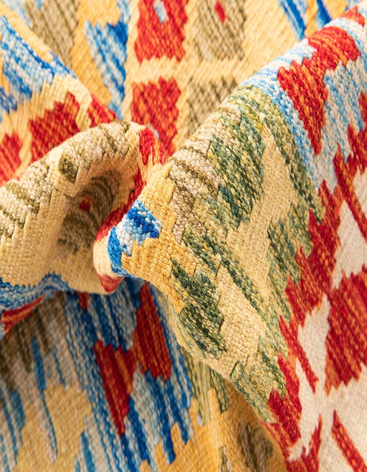 Detail image of  3' 6 x 6' 5  Hand Woven Kilim Maymana Wool Rug