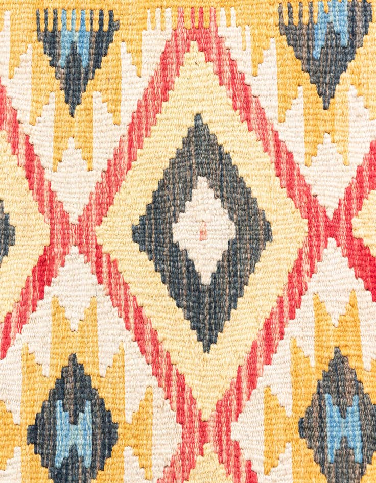 Detail image of  3' 5 x 6' 5  Hand Woven Kilim Maymana Wool Rug