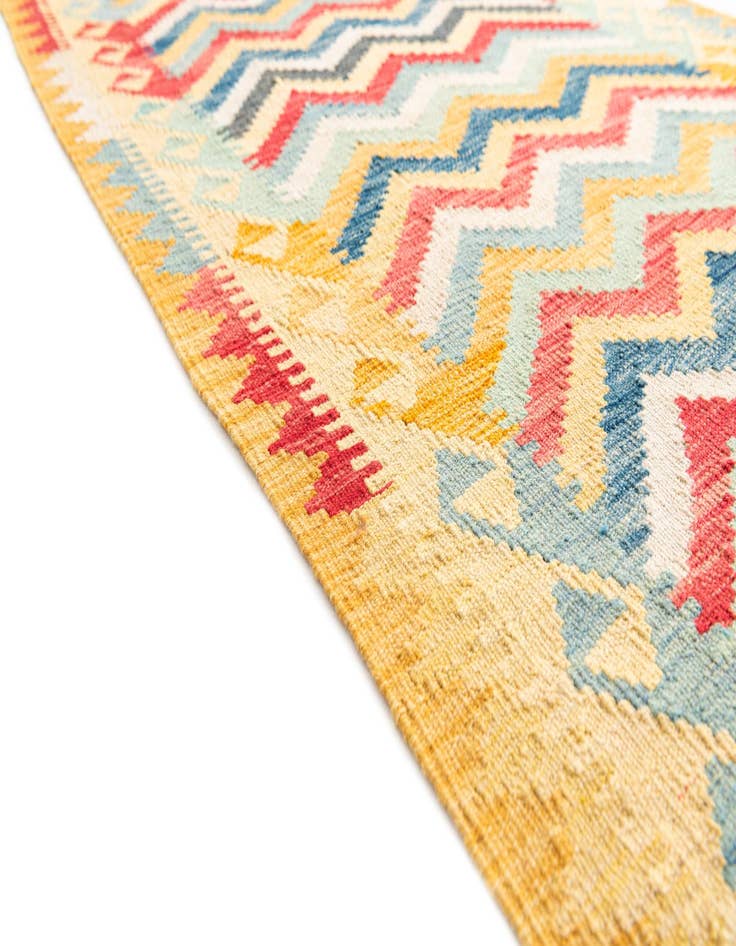 Detail image of  3' 4 x 6' 6  Hand Woven Kilim Maymana Wool Rug