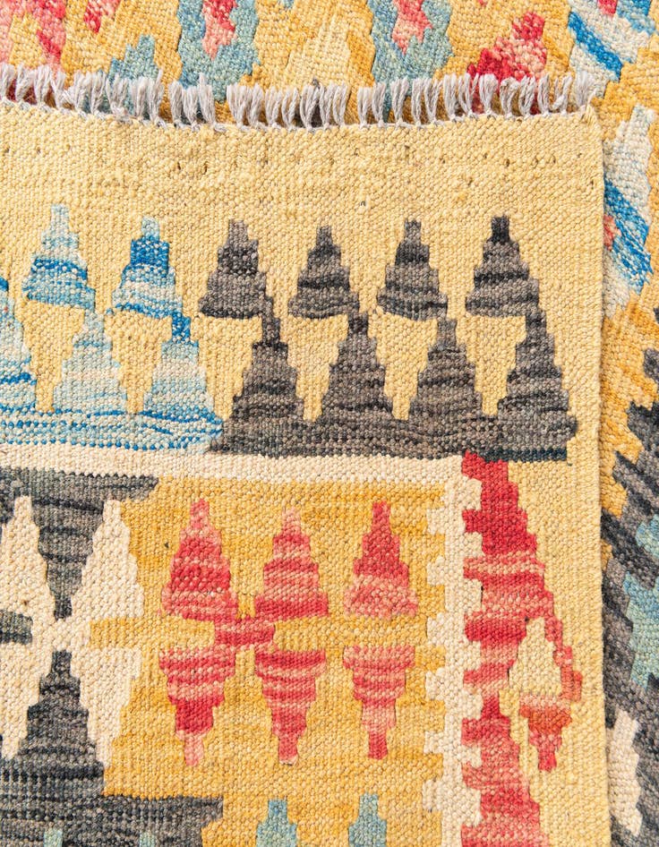Detail image of  3' 7 x 6' 9  Hand Woven Kilim Maymana Wool Rug