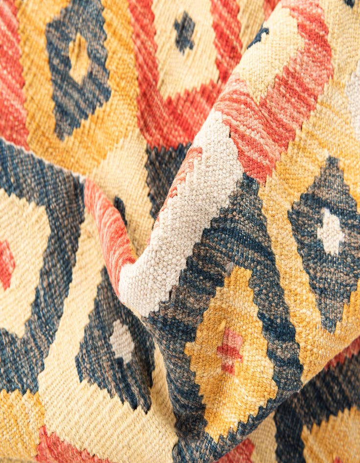 Detail image of  4' 1 x 5' 7  Hand Woven Kilim Maymana Wool Rug