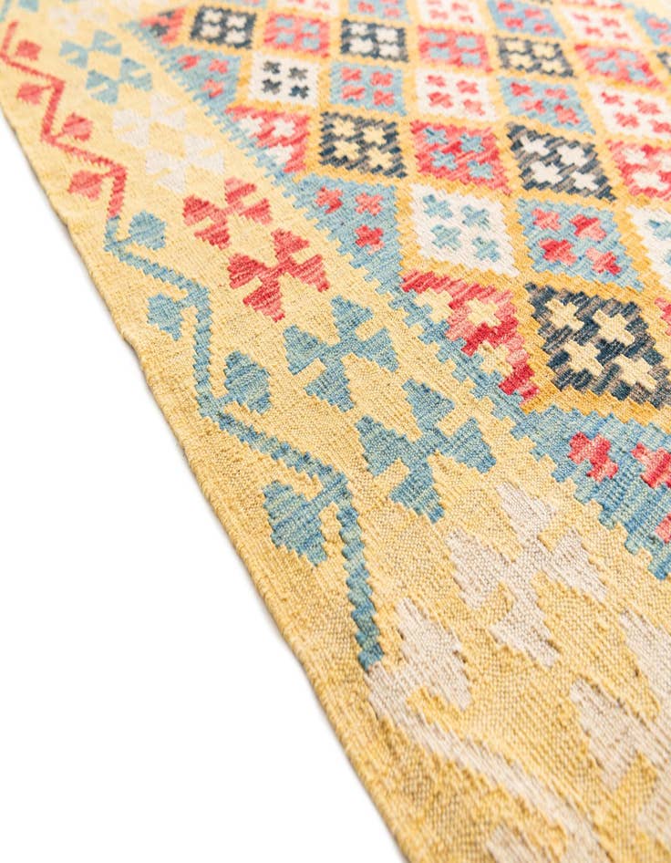 Detail image of  4' 3 x 5' 8  Hand Woven Kilim Maymana Wool Rug