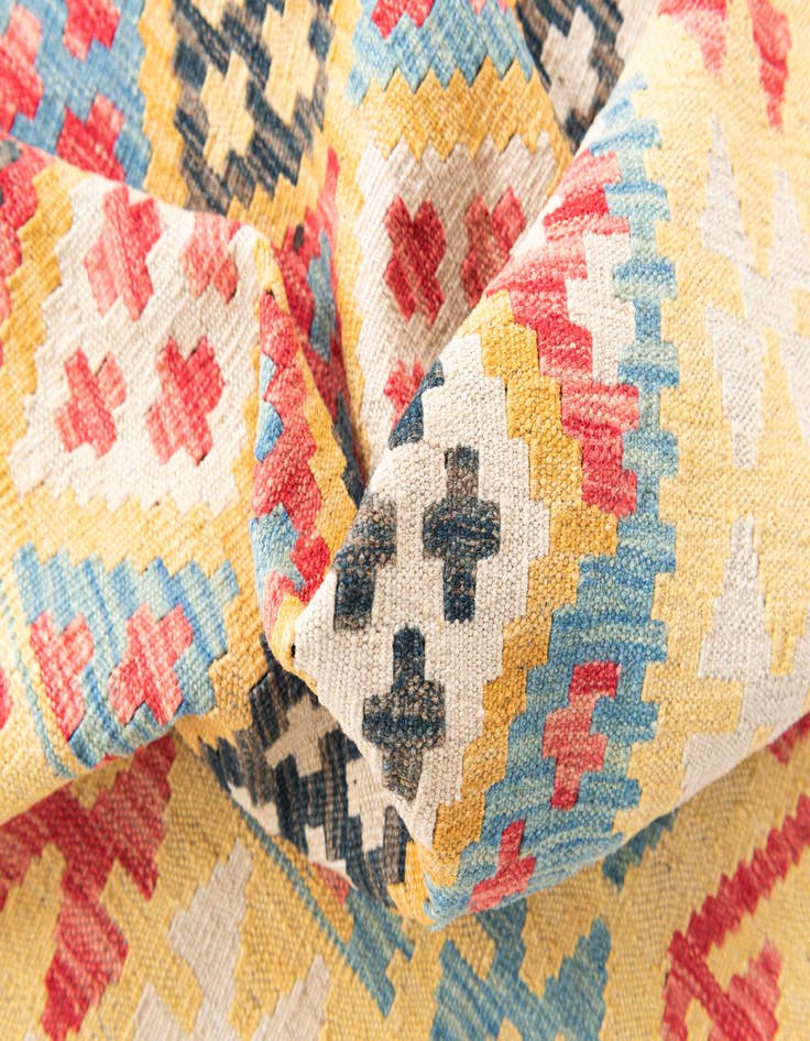 Detail image of  4' 3 x 5' 8  Hand Woven Kilim Maymana Wool Rug