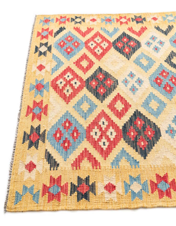 Detail image of  4' 1 x 6' 2  Hand Woven Kilim Maymana Wool Rug