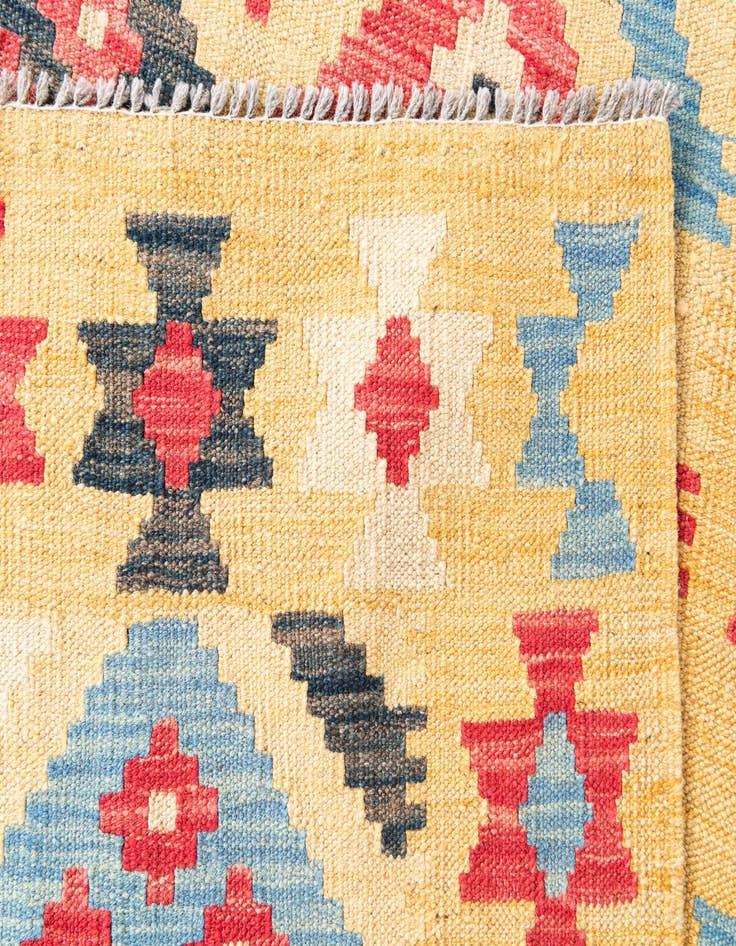Detail image of  4' 1 x 6' 2  Hand Woven Kilim Maymana Wool Rug
