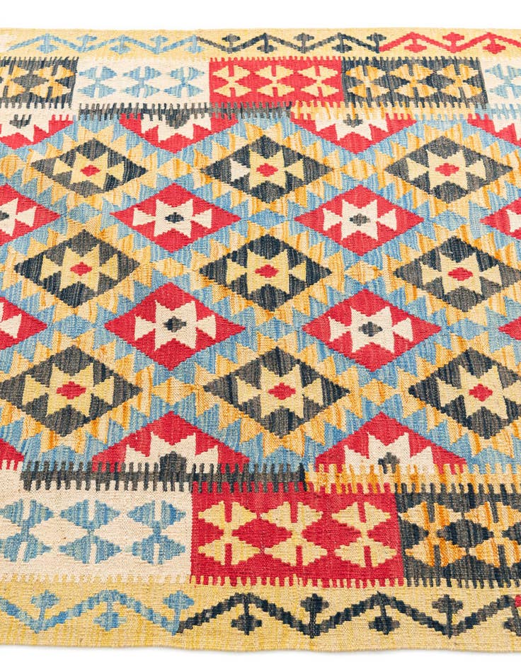 Detail image of  4' 4 x 5' 9  Hand Woven Kilim Maymana Wool Rug