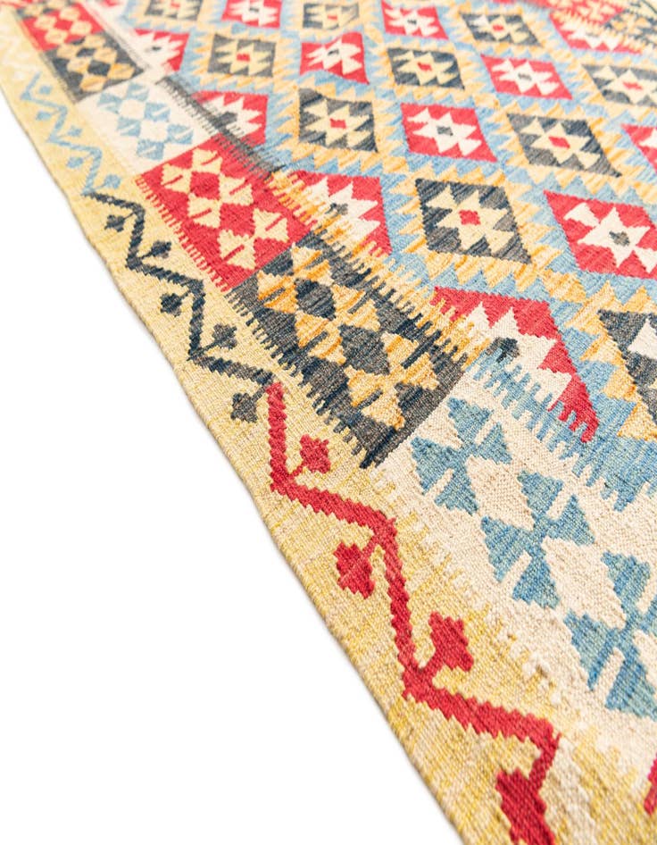 Detail image of  4' 4 x 5' 9  Hand Woven Kilim Maymana Wool Rug
