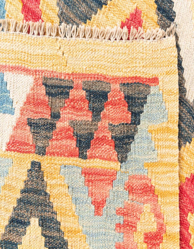 Detail image of  4' 2 x 5' 9  Hand Woven Kilim Maymana Wool Rug