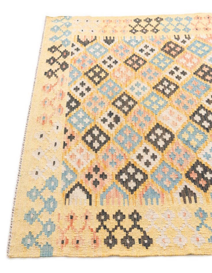 Detail image of  4' 4 x 6'  Hand Woven Kilim Maymana Wool Rug