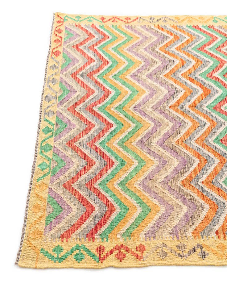 Detail image of  4' 2 x 5' 8  Hand Woven Kilim Maymana Wool Rug