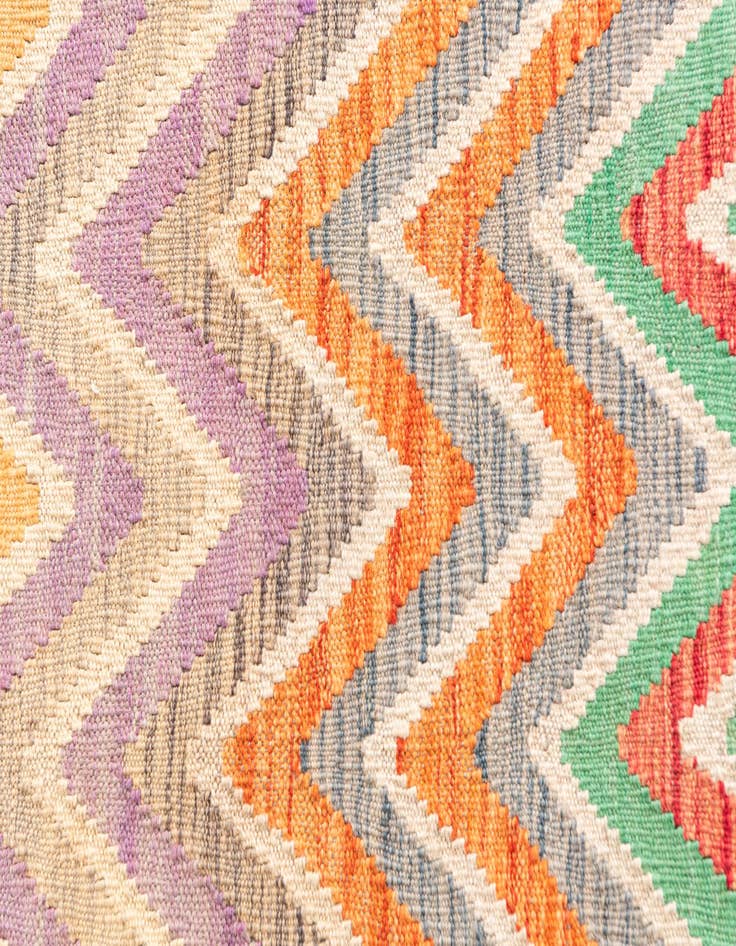 Detail image of  4' 2 x 5' 8  Hand Woven Kilim Maymana Wool Rug