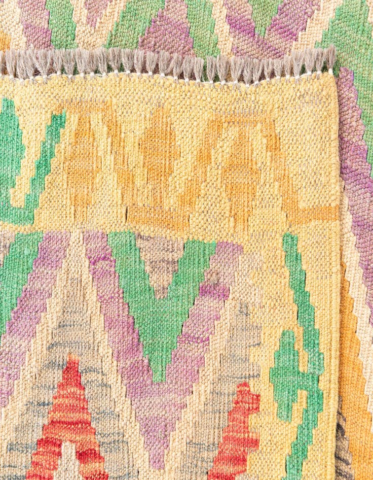 Detail image of  4' 2 x 5' 8  Hand Woven Kilim Maymana Wool Rug