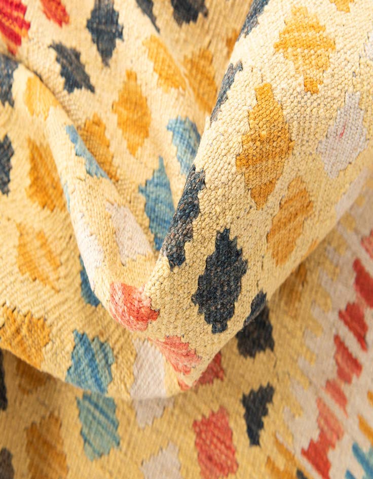 Detail image of  3' 8 x 6' 8  Hand Woven Kilim Maymana Wool Rug