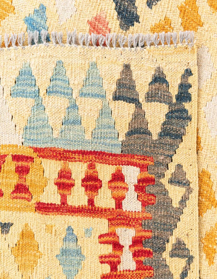 Detail image of  3' 8 x 6' 8  Hand Woven Kilim Maymana Wool Rug