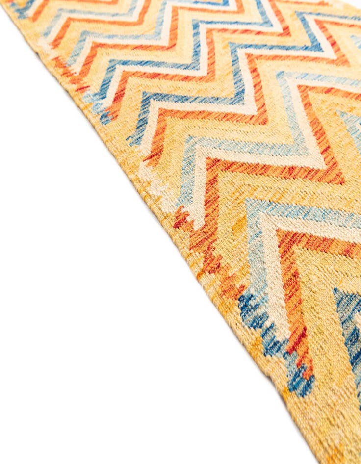 Detail image of  3' 5 x 6' 3  Hand Woven Kilim Maymana Wool Rug