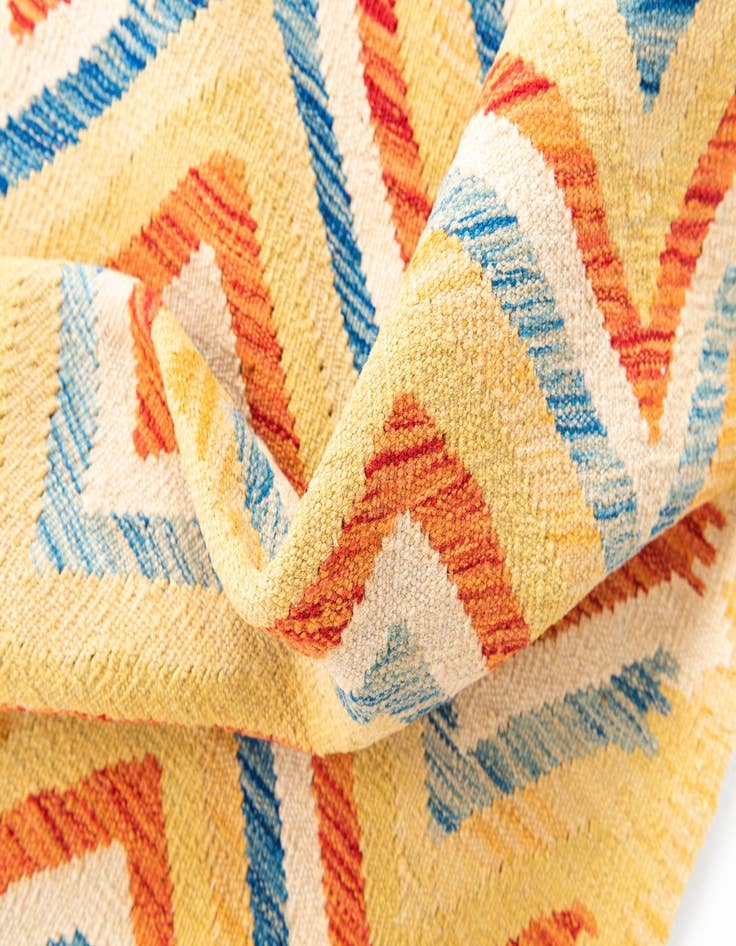 Detail image of  3' 5 x 6' 3  Hand Woven Kilim Maymana Wool Rug