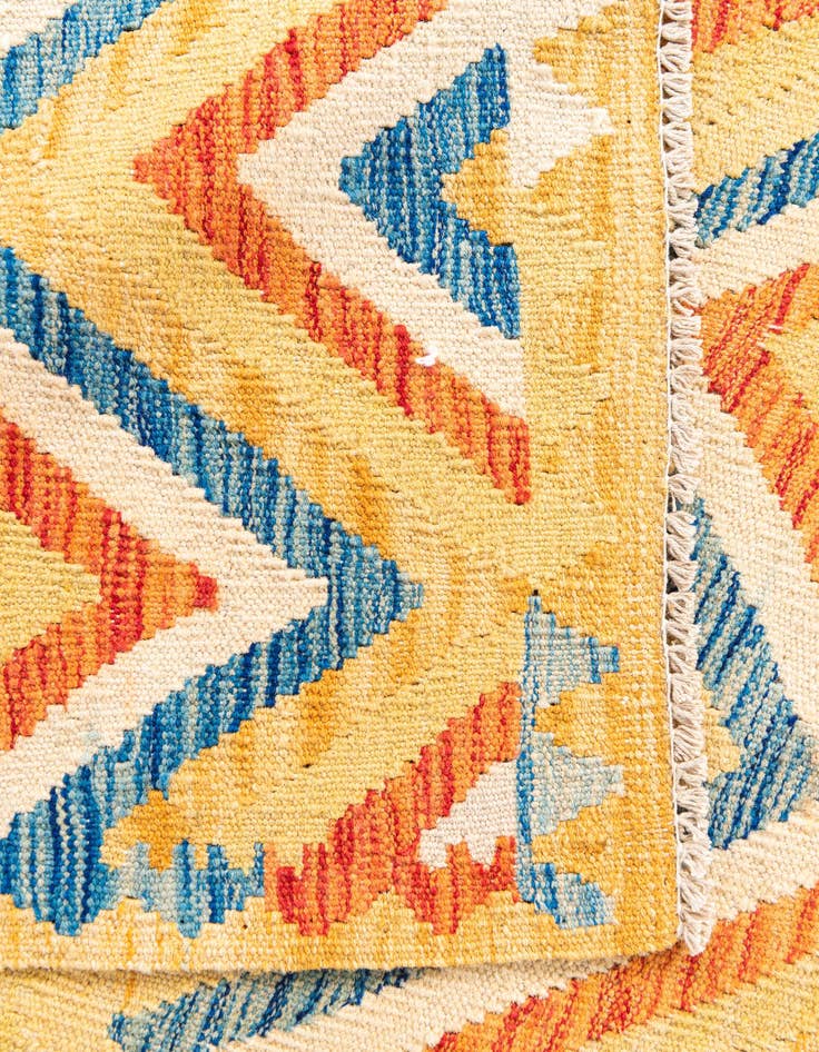 Detail image of  3' 5 x 6' 3  Hand Woven Kilim Maymana Wool Rug