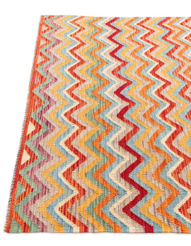 Detail image of  4' 3 x 5' 9  Hand Woven Kilim Maymana Wool Rug