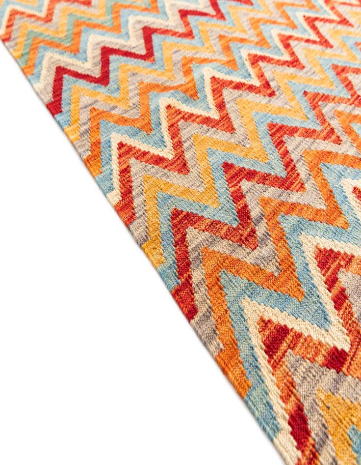 Detail image of  4' 3 x 5' 9  Hand Woven Kilim Maymana Wool Rug