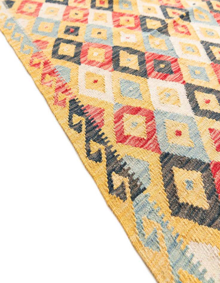 Detail image of  4' 2 x 5' 7  Hand Woven Kilim Maymana Wool Rug