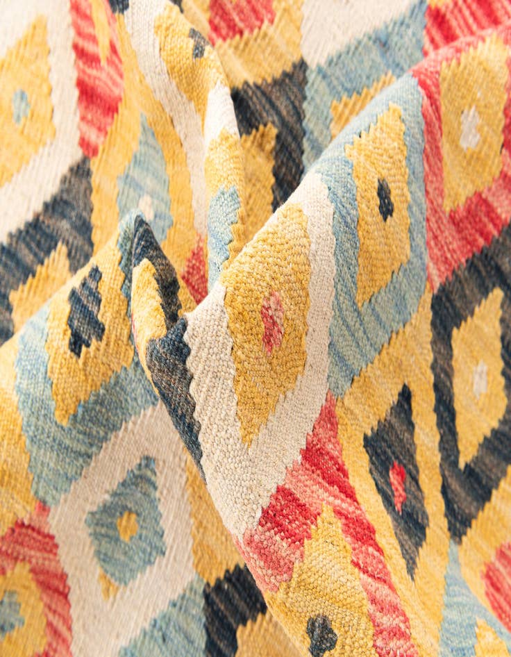 Detail image of  4' 2 x 5' 7  Hand Woven Kilim Maymana Wool Rug