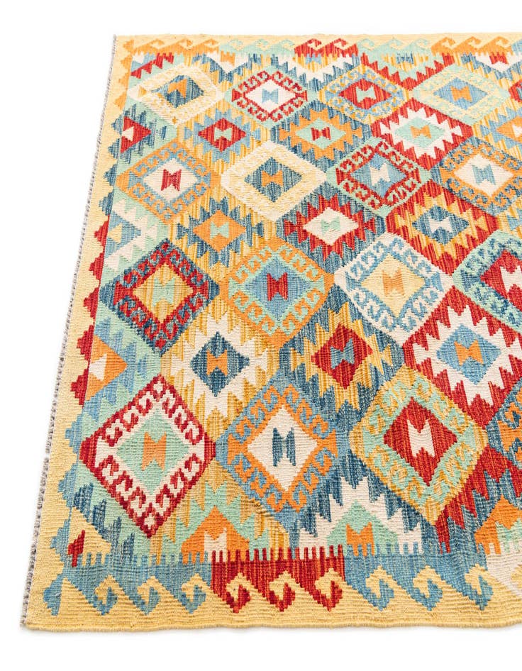 Detail image of  4' 2 x 5' 9  Hand Woven Kilim Maymana Wool Rug