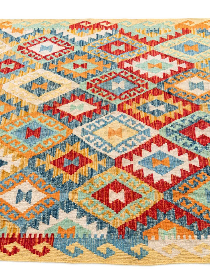 Detail image of  4' 2 x 5' 9  Hand Woven Kilim Maymana Wool Rug
