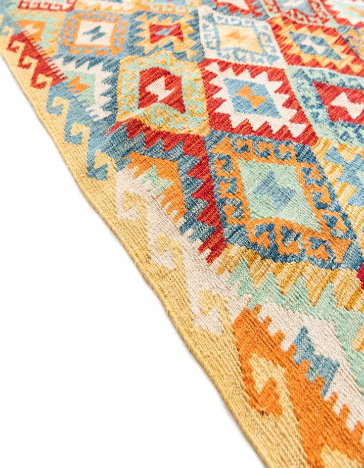 Detail image of  4' 2 x 5' 9  Hand Woven Kilim Maymana Wool Rug