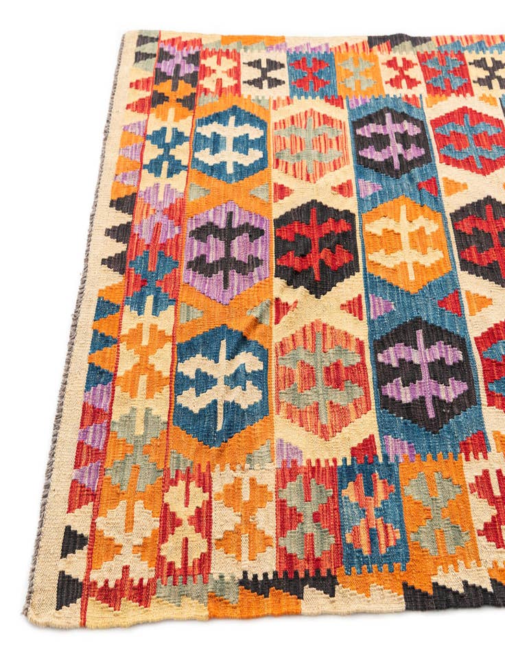 Detail image of  4' x 5' 6  Hand Woven Kilim Maymana Wool Rug