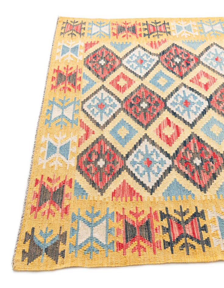 Detail image of  4' 3 x 5' 7  Hand Woven Kilim Maymana Wool Rug