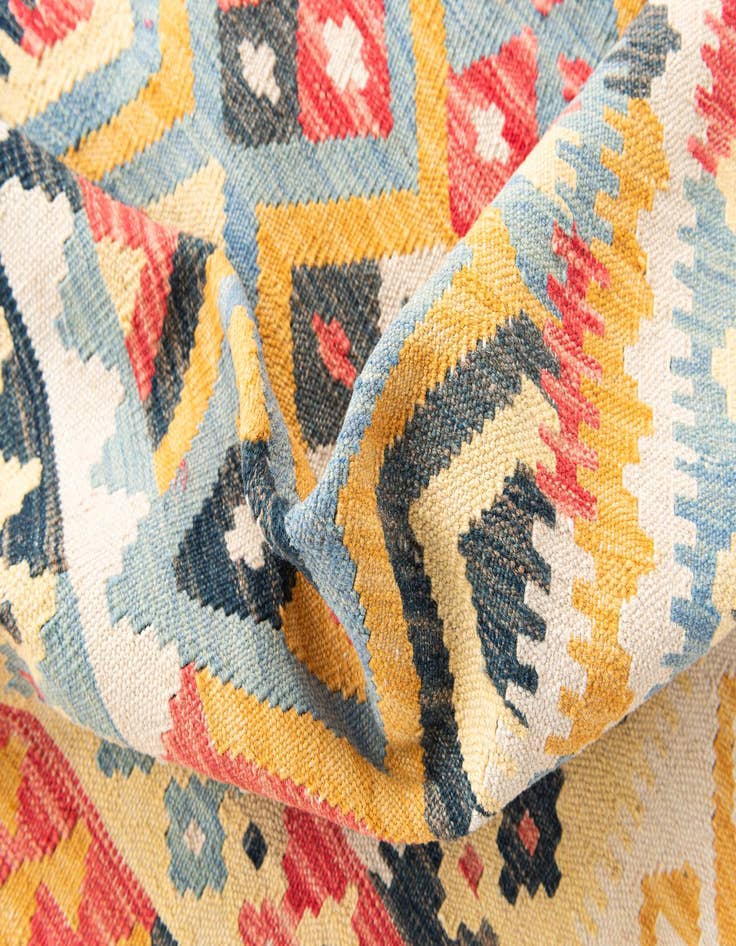 Detail image of 4' 4 x 6' 7 Hand Woven Kilim Maymana Wool Rug