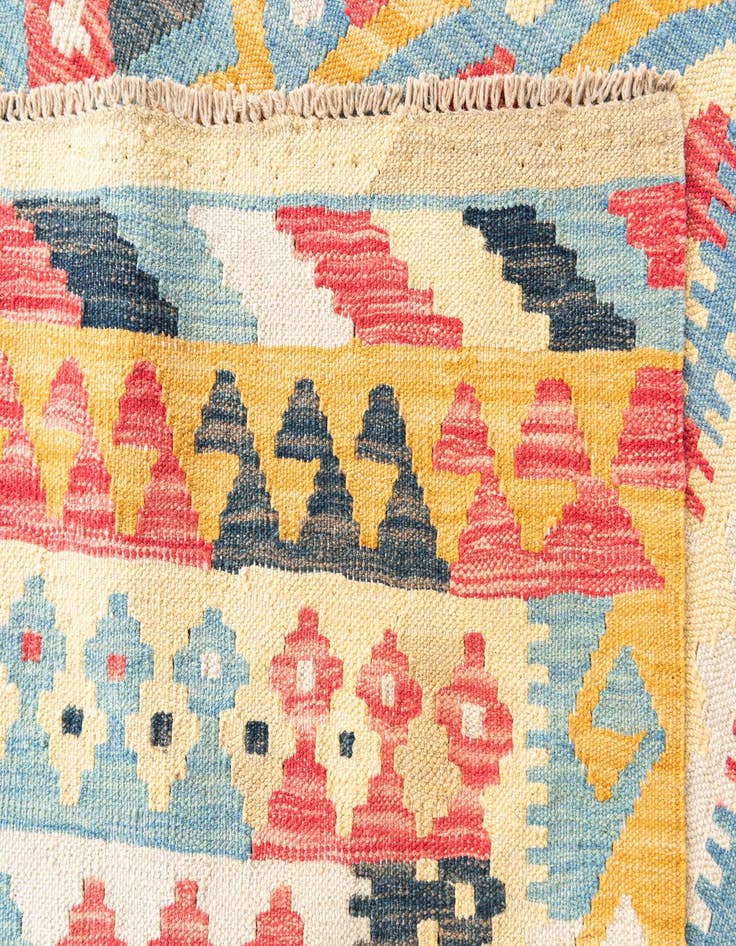 Detail image of 4' 4 x 6' 7 Hand Woven Kilim Maymana Wool Rug