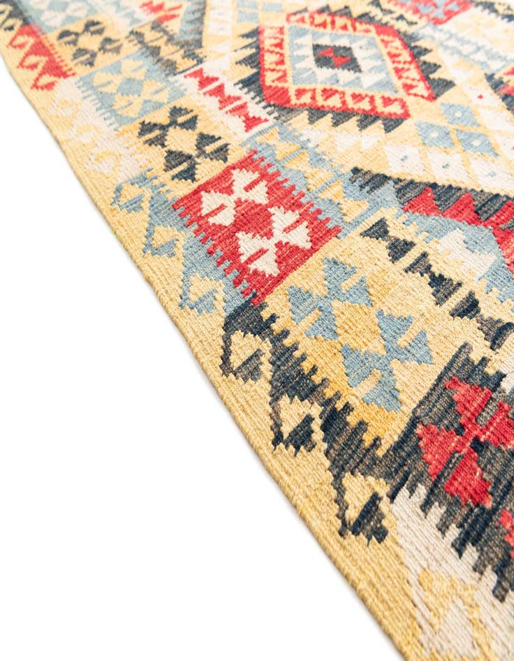 Detail image of  3' 6 x 6' 6  Hand Woven Kilim Maymana Wool Rug