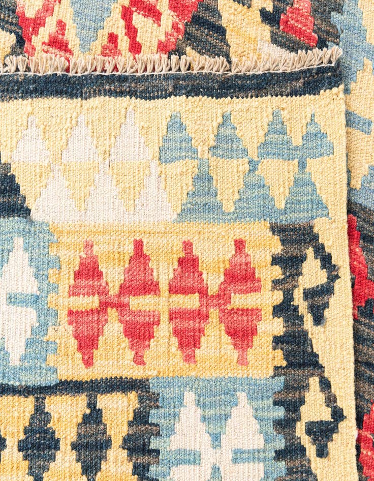 Detail image of  3' 6 x 6' 6  Hand Woven Kilim Maymana Wool Rug