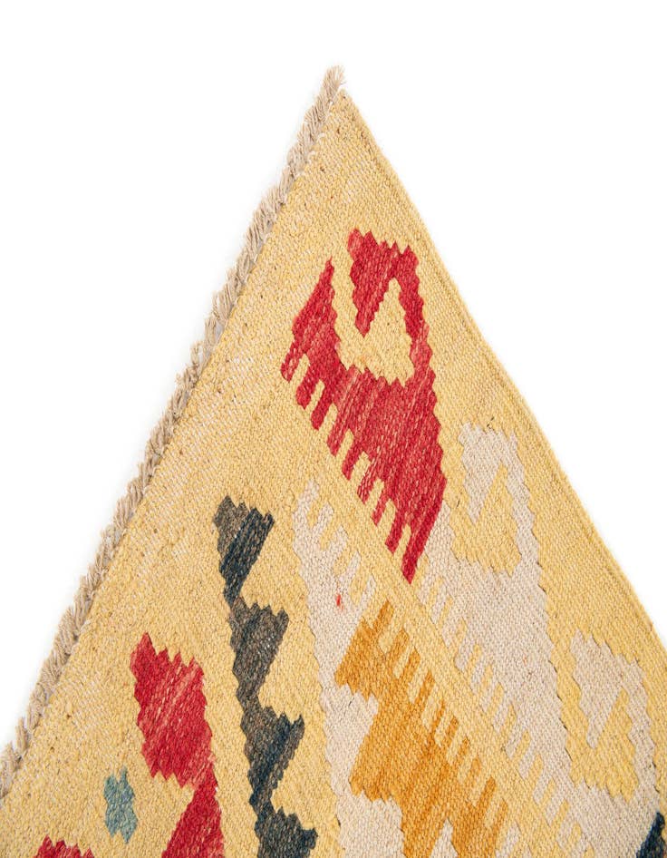 Detail image of  4' 2 x 5' 8  Hand Woven Kilim Maymana Wool Rug