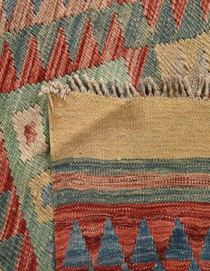 Detail image of  20' x 25' 5  Hand Woven Kilim Maymana Wool Rug